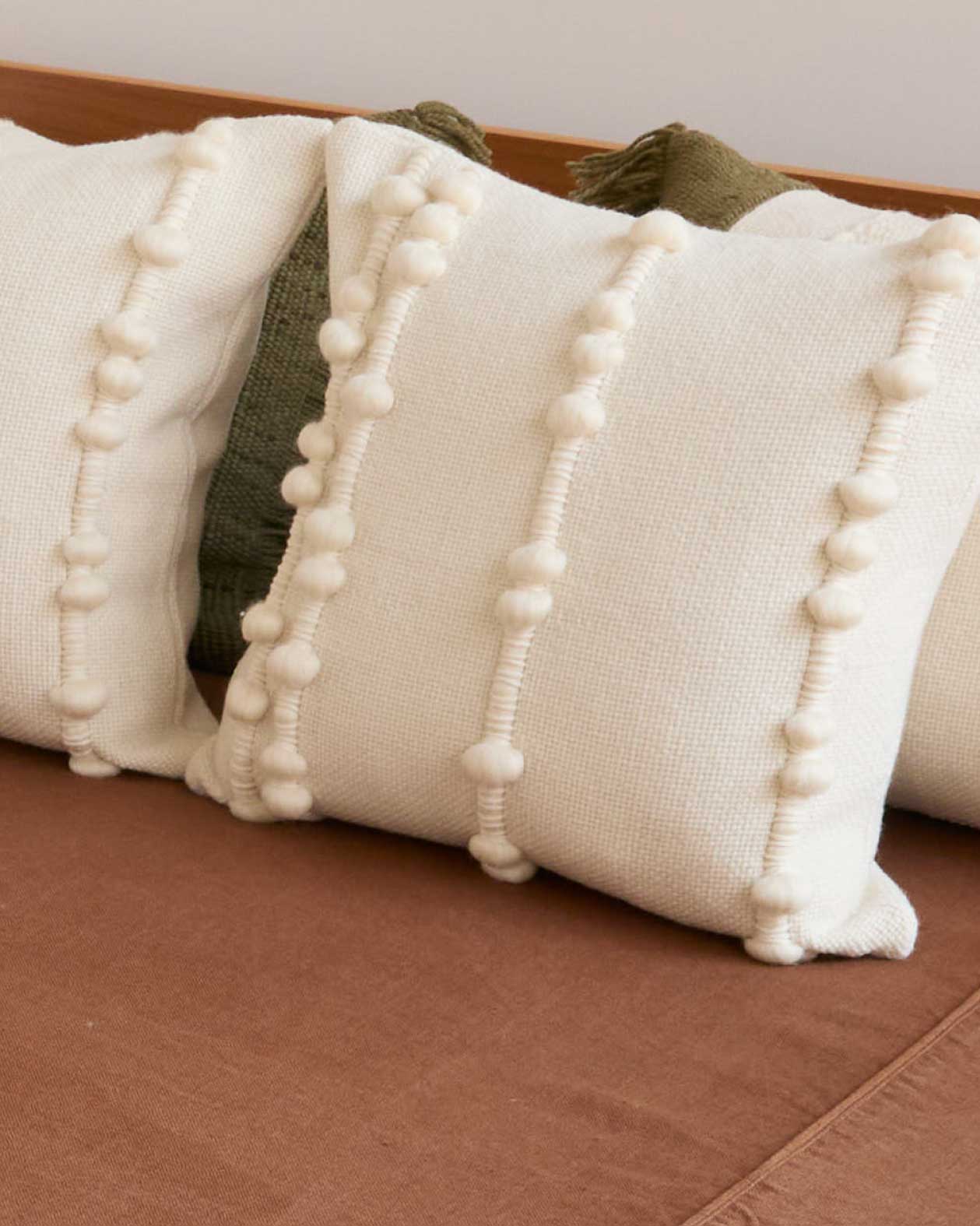 Ivory cushion in Patagonian sheep wool