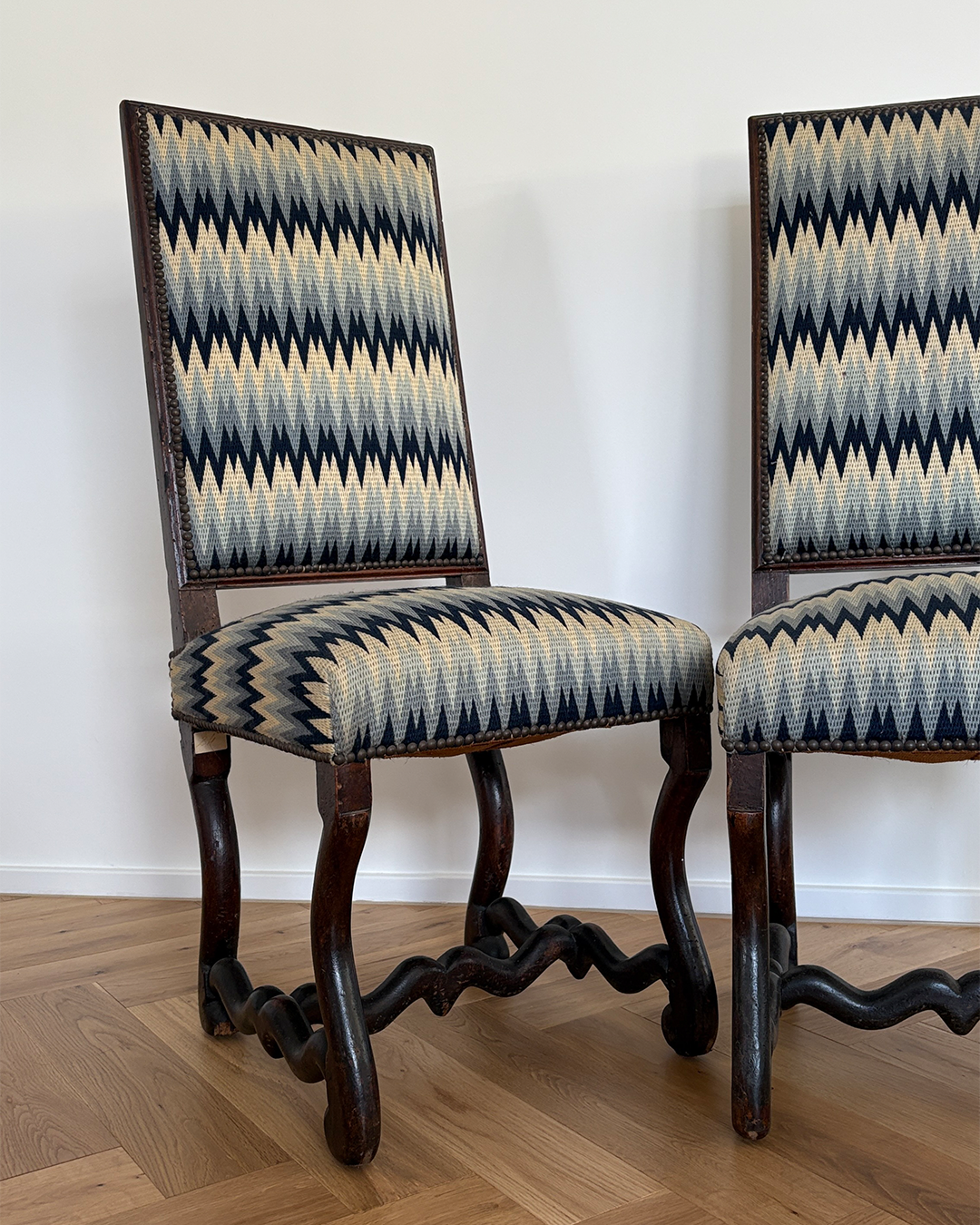 Os de mouton chairs 18th century – France