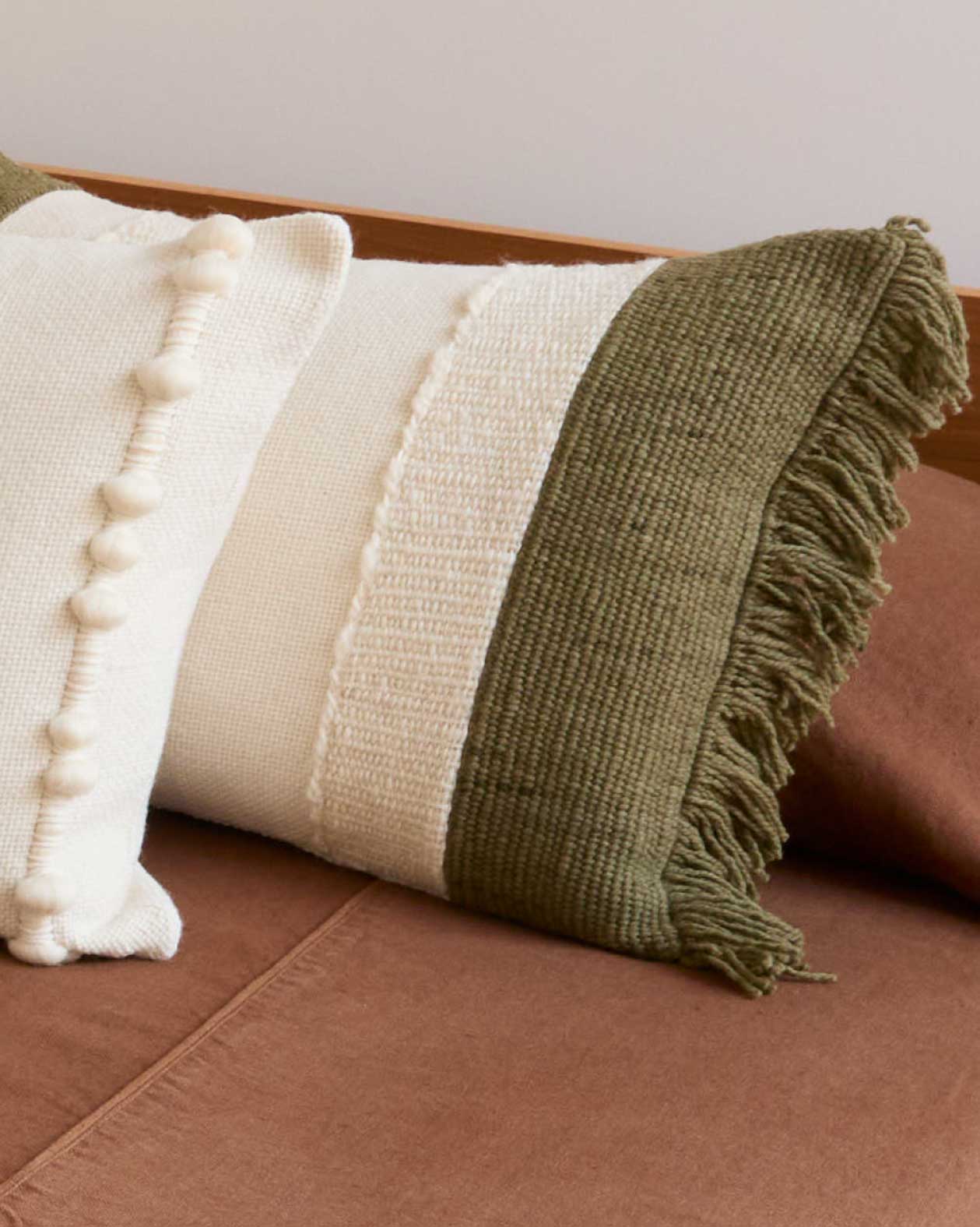 Loom woven cushion in Patagonian sheep wool