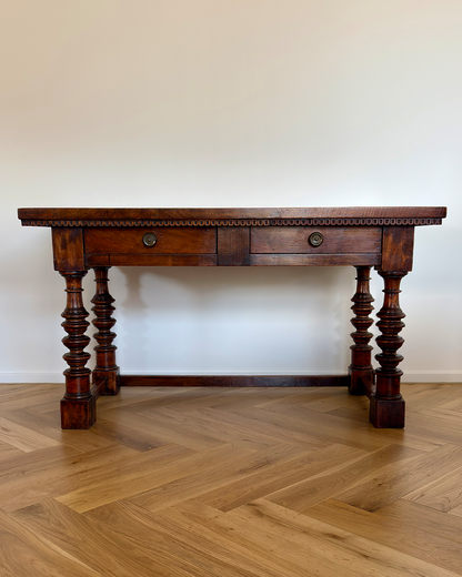 18th century walnut side table – Italy